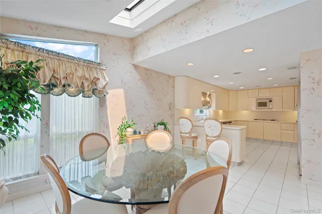 $1,655,000 | 35 Tiffany Circle, Manhasset, NY 11030