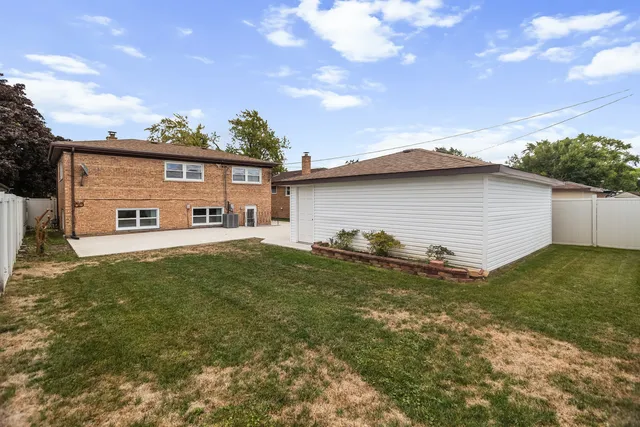 $399,000 | 10720 Lamon Avenue, Oak Lawn, IL 60453