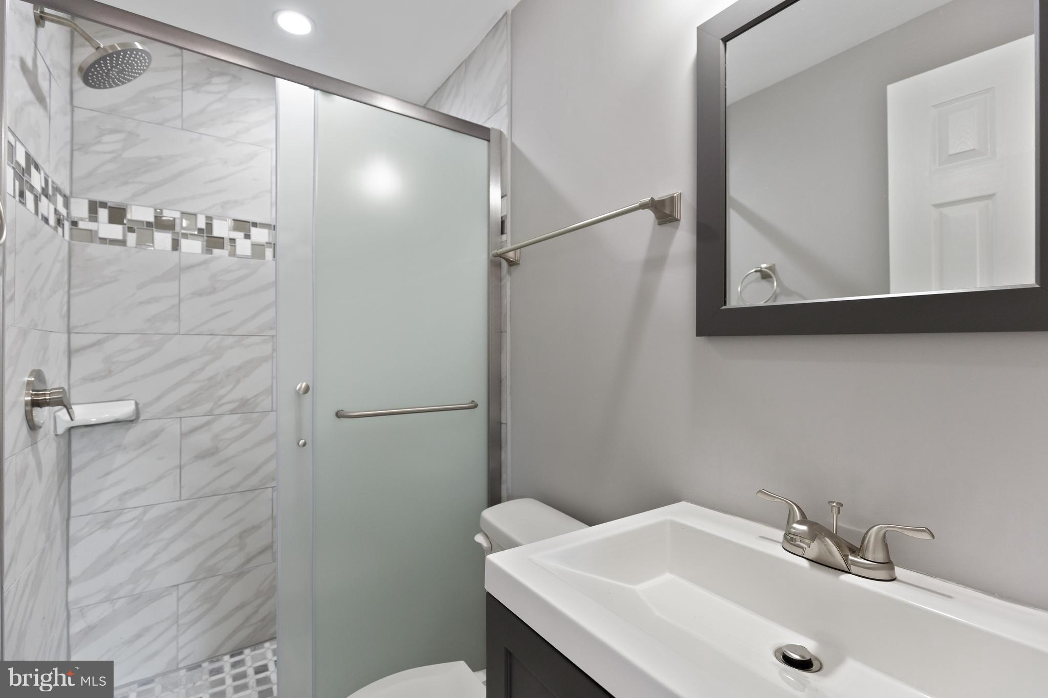 8038 Grandview Court Springfield, VA 22153 - Photo 25 of 30 Bath (Master)
