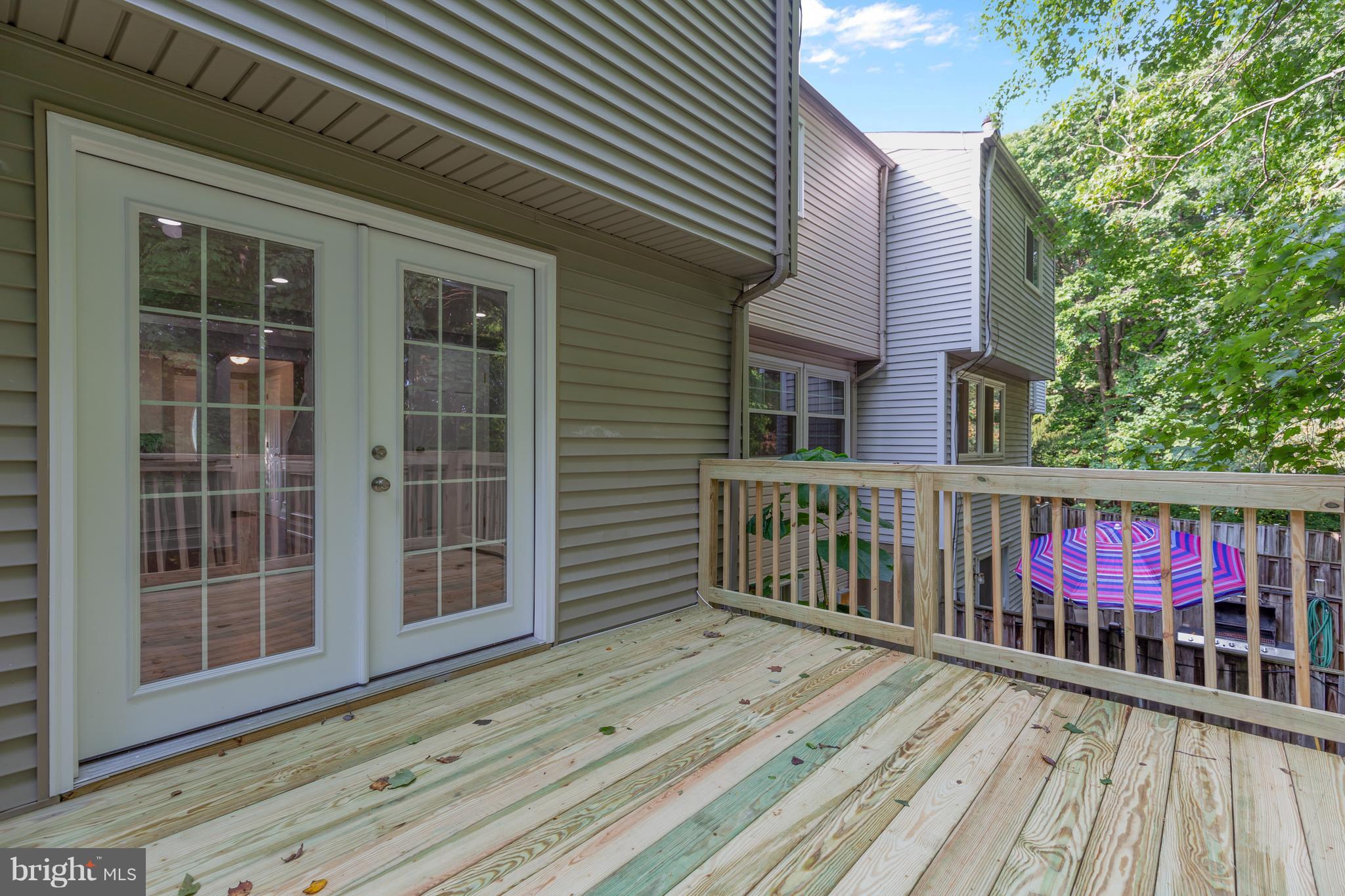 8038 Grandview Court Springfield, VA 22153 - Photo 28 of 30 Deck