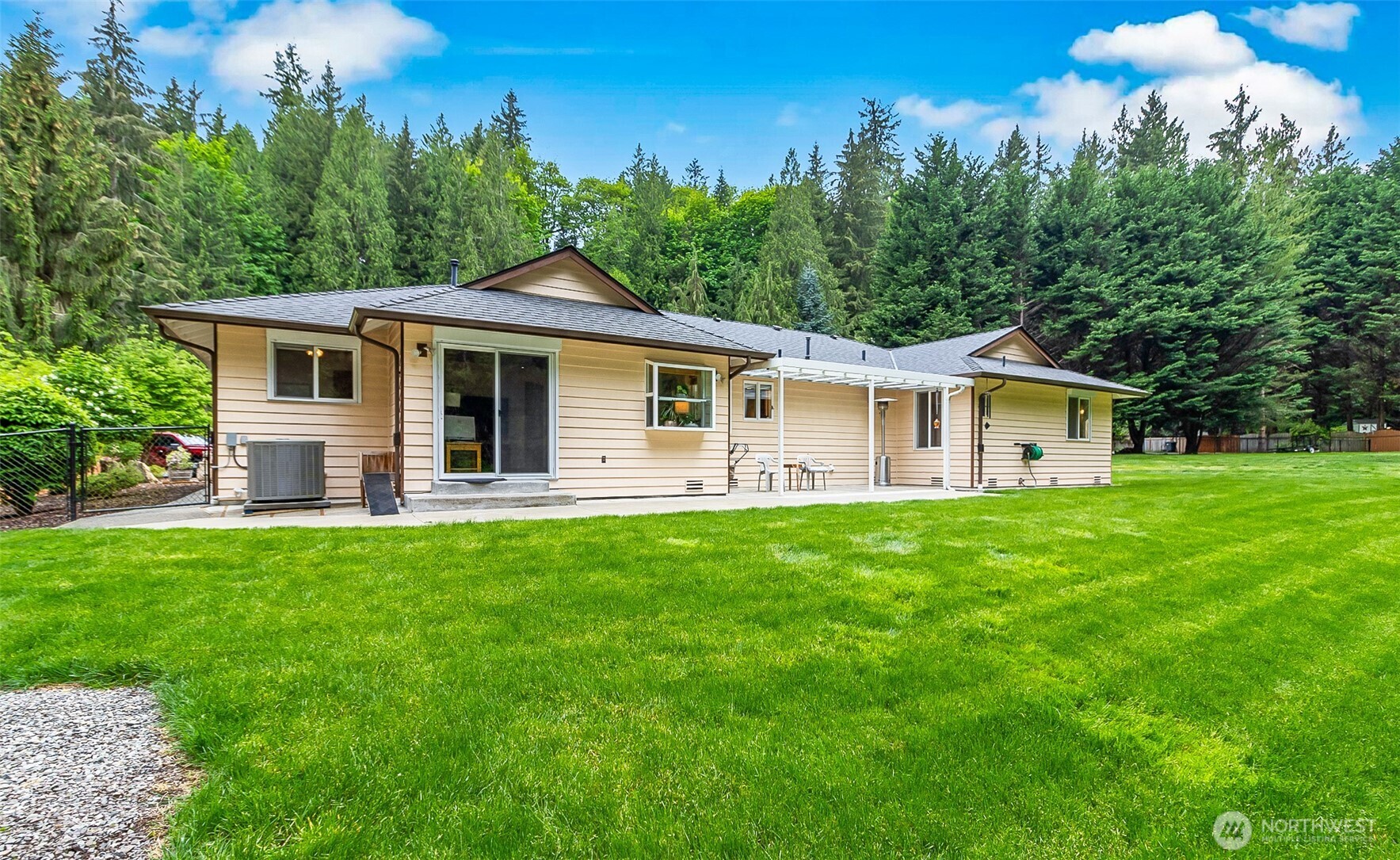 12425 182nd Avenue Southeast Snohomish, WA 98290 - Photo 5 of 40 Gallery Image 5