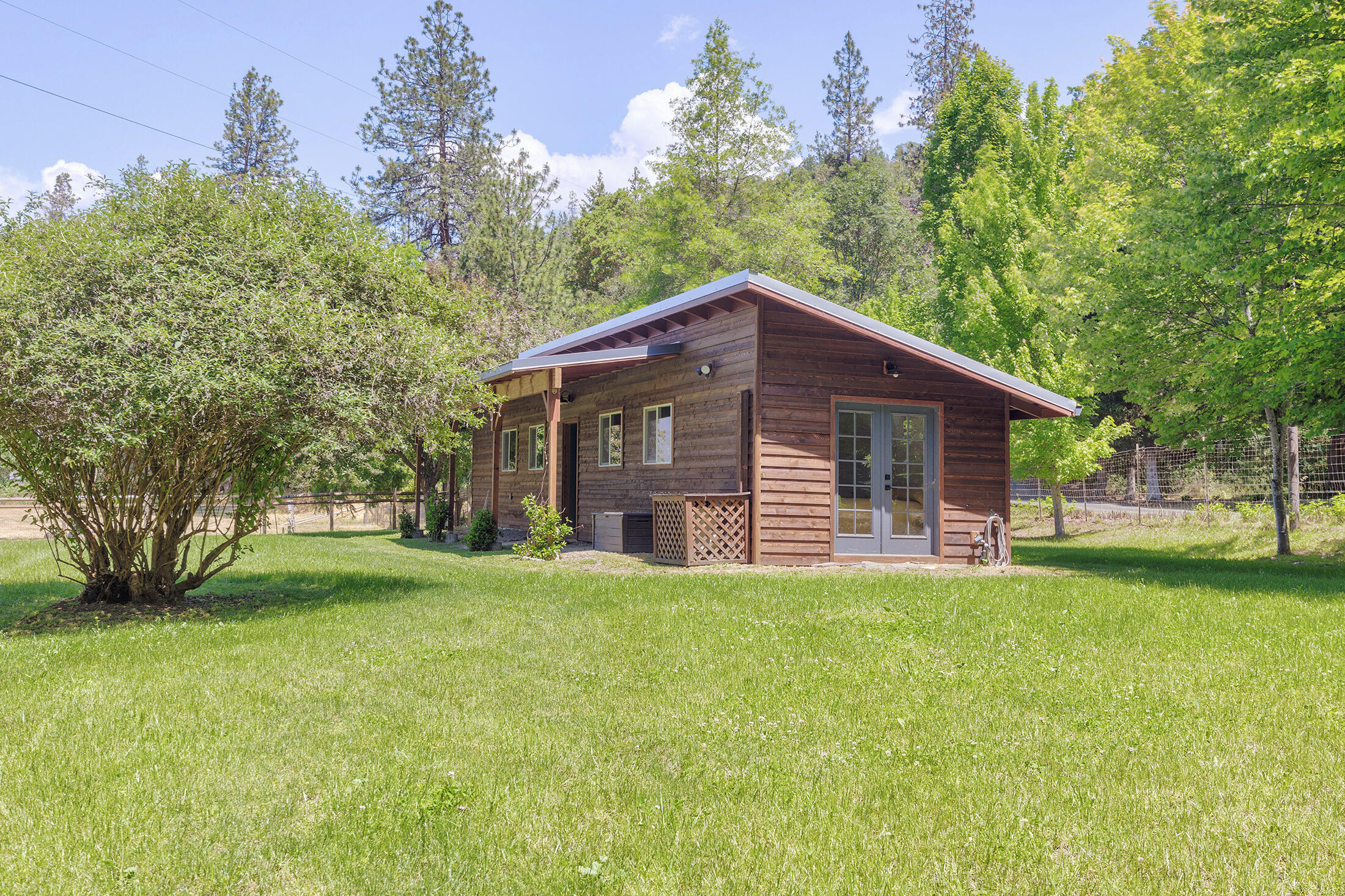 14921 North Applegate Road Grants Pass, OR 97527 - Photo 82 of 123 14921applegate075