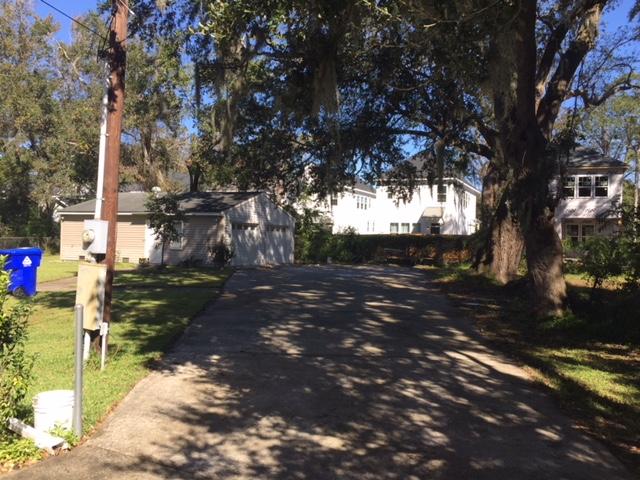 554 Fleming Road Charleston, SC 29412 - Photo 4 of 7 Driveway to Garage