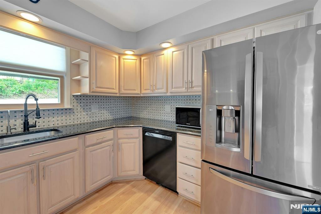 451 Chestnut Street Nutley, NJ 07110 - Photo 11 of 33