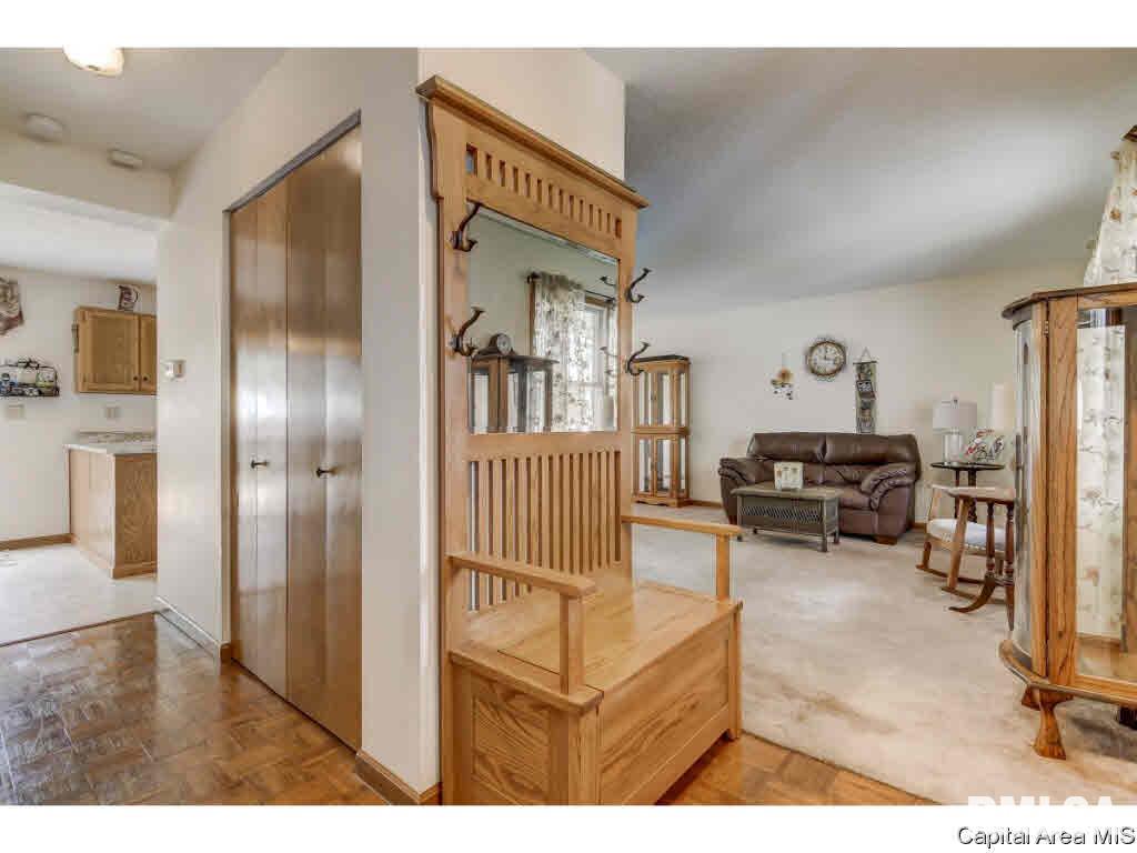 8 Taft Drive Rochester, IL 62563 - Photo 3 of 36