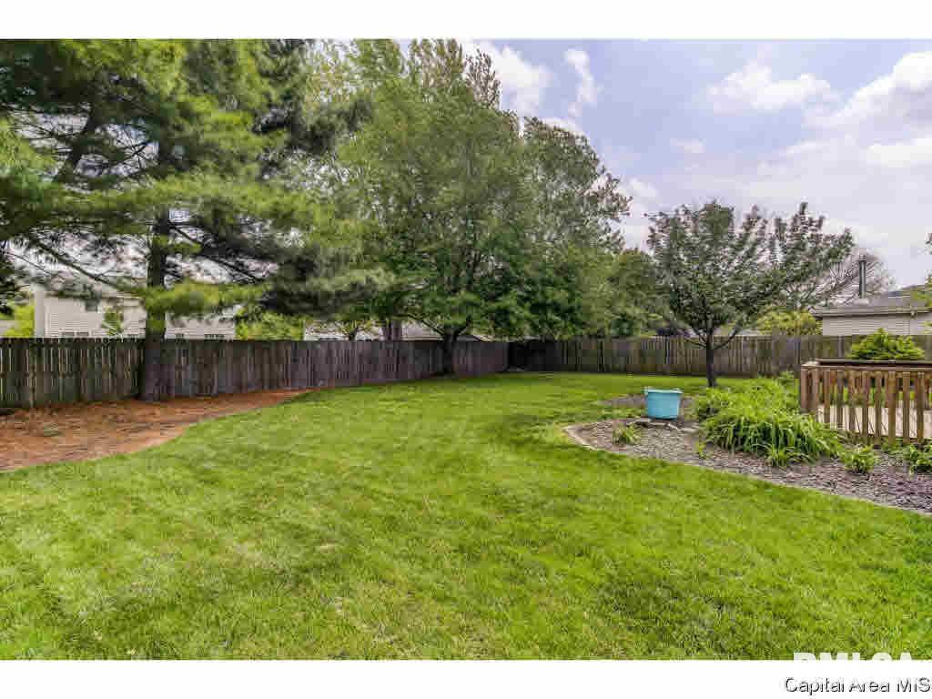 8 Taft Drive Rochester, IL 62563 - Photo 34 of 36