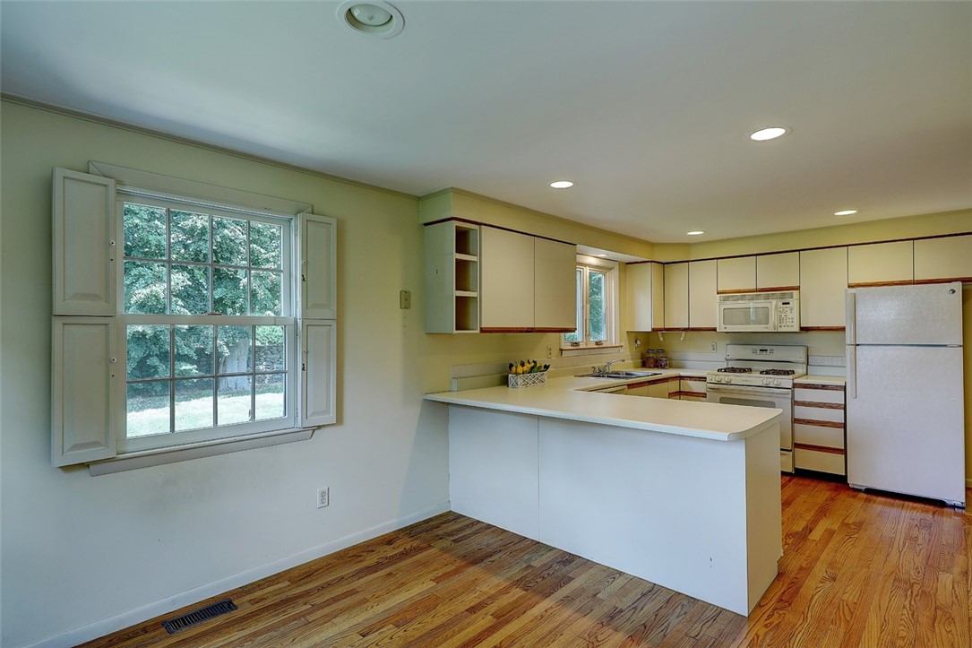 6 Hanley Farm Road, Unit 6 Warren, RI 02885 - Photo 15 of 33