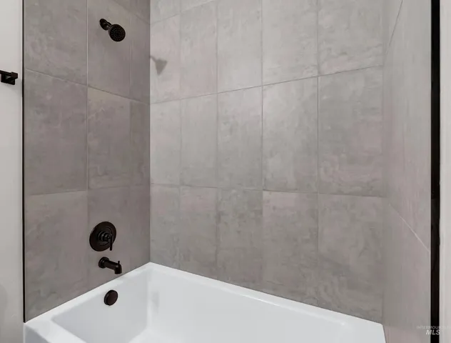 $1,249,000 | 32 Blk 1 Raven Loop, Cascade, ID 83611