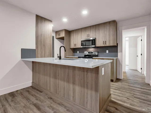 $1,249,000 | 32 Blk 1 Raven Loop, Cascade, ID 83611