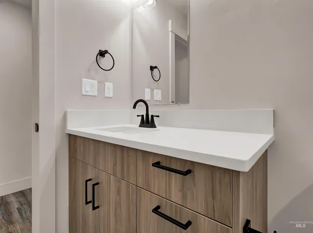 $1,249,000 | 32 Blk 1 Raven Loop, Cascade, ID 83611