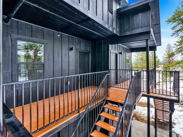 $1,249,000 | 32 Blk 1 Raven Loop, Cascade, ID 83611