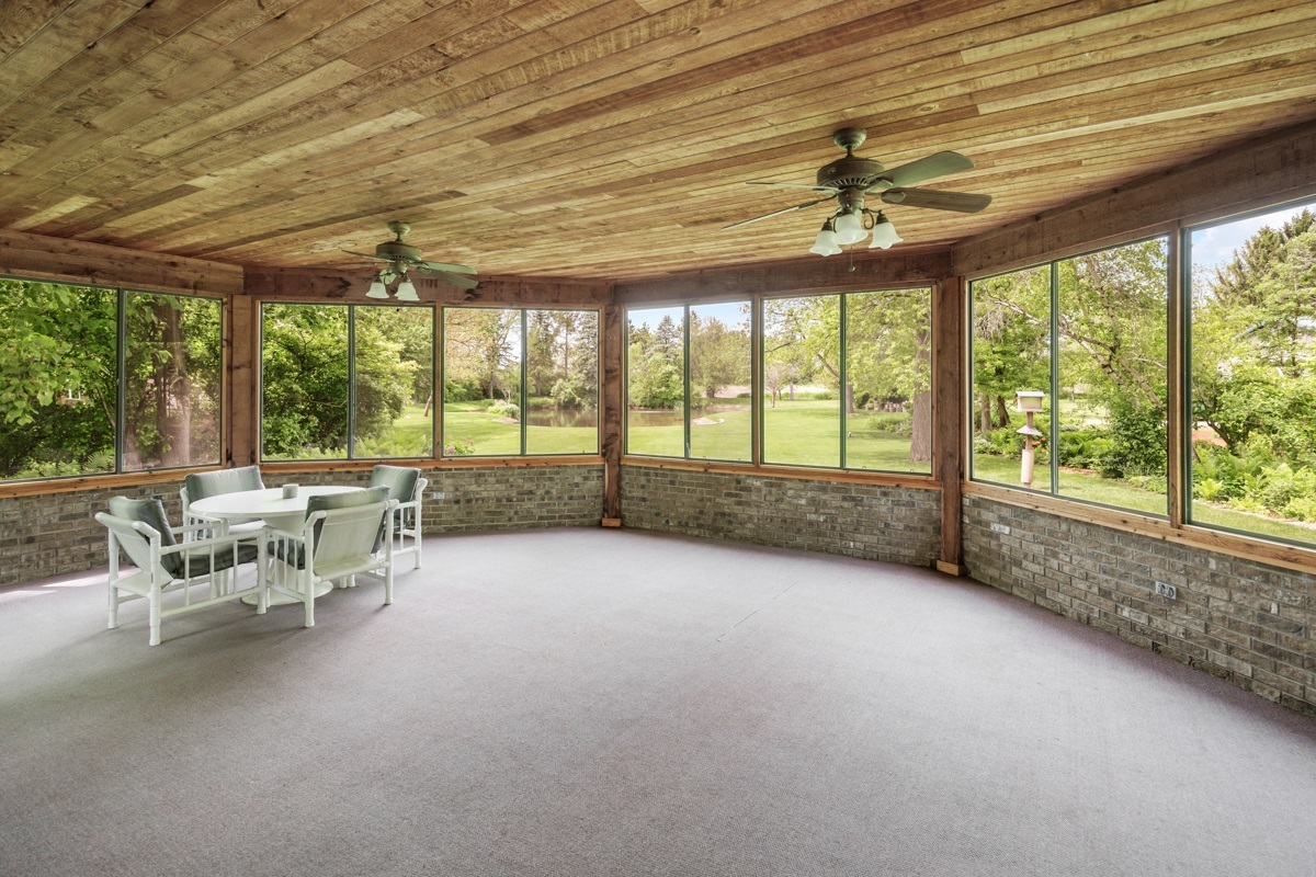 8N258 Brierwood Road Elgin, IL 60124 - Photo 16 of 43