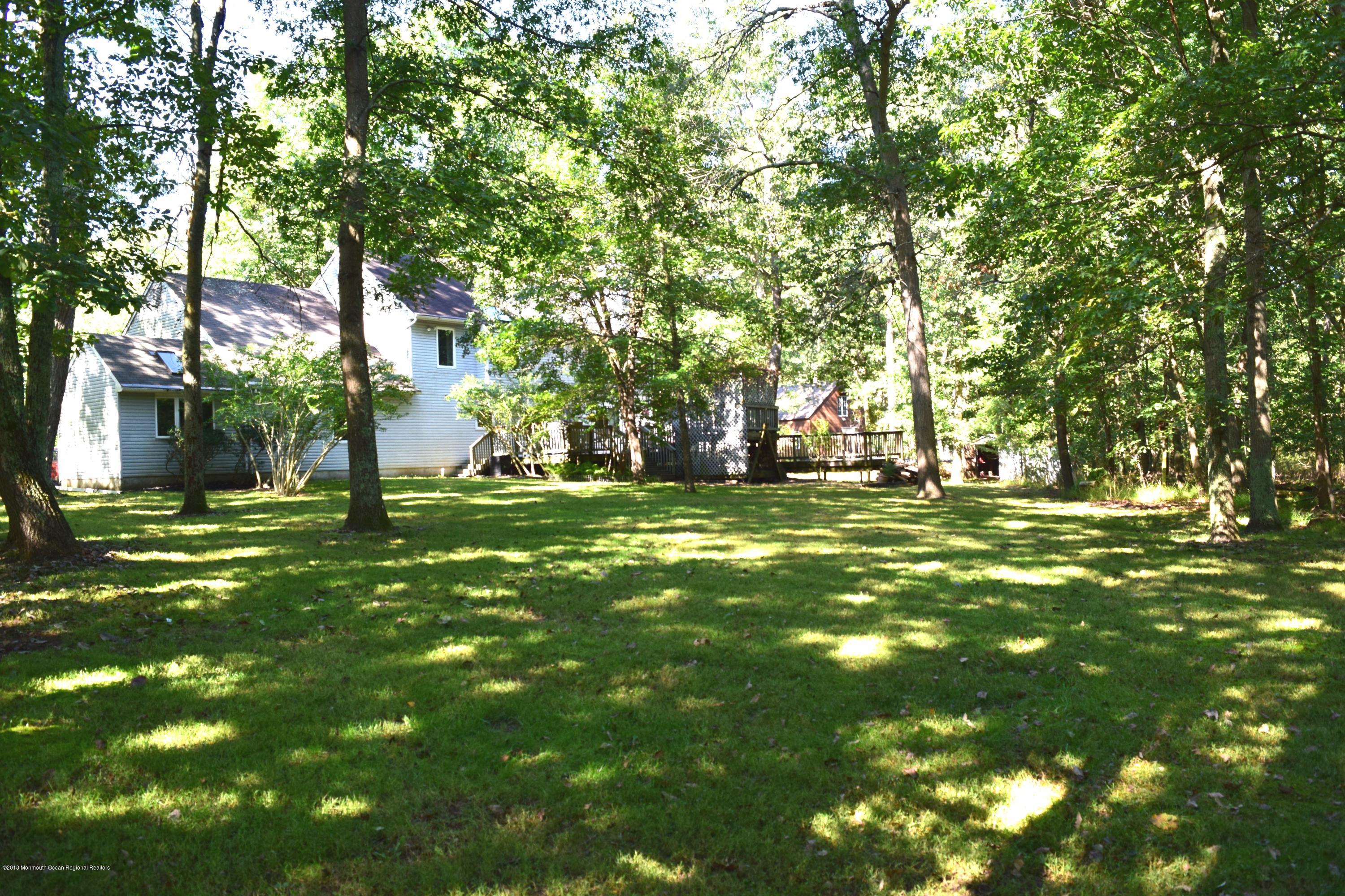 17 Dunhill Road Jackson, NJ 08527 - Photo 26 of 28 a view of garden