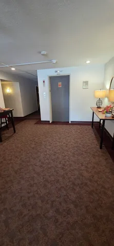 $179,900 | 450 Raintree Court, Unit 2M, Glen Ellyn, IL 60137