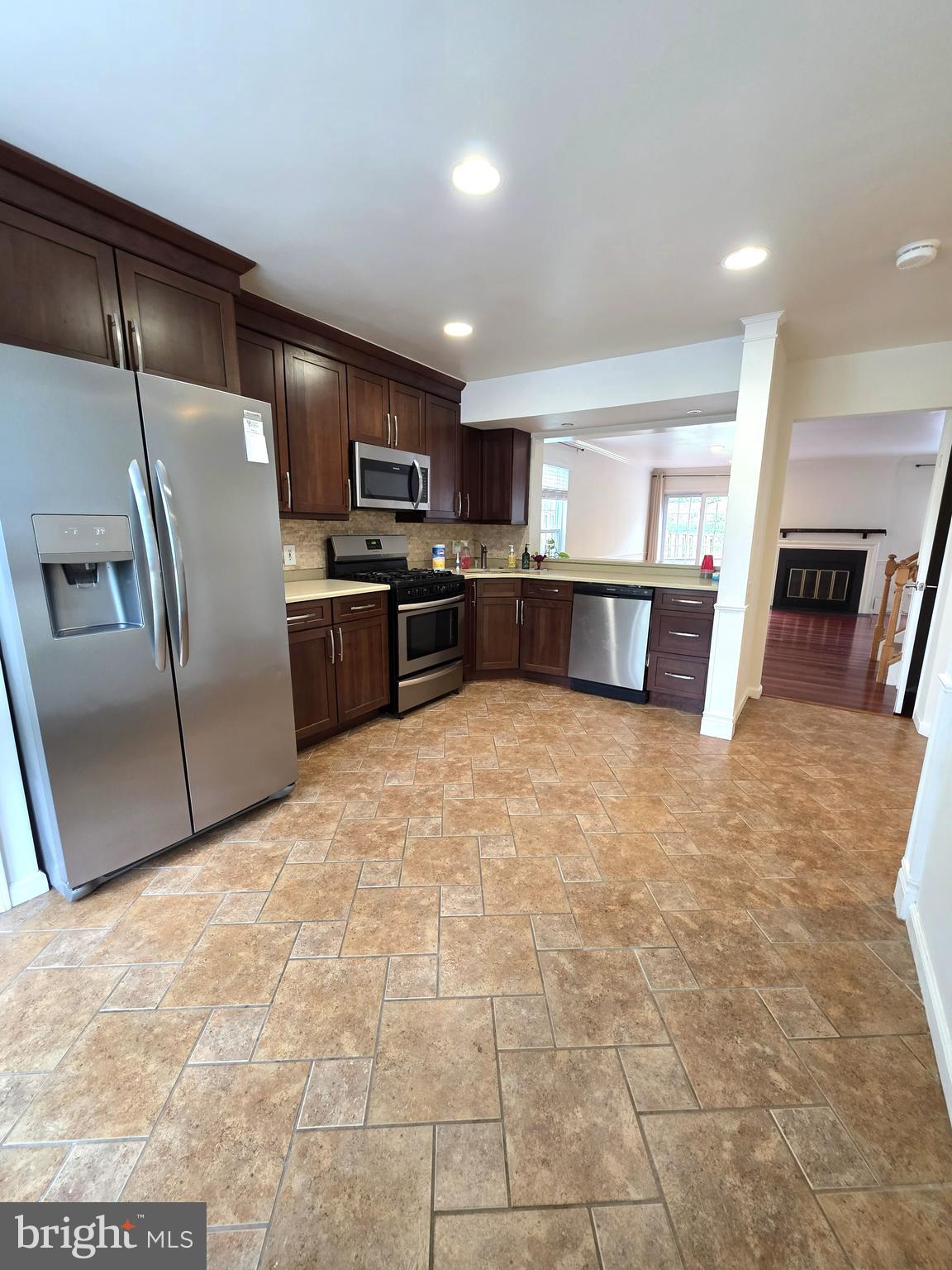 6626 Cypress Point Road Alexandria, VA 22312 - Photo 6 of 25 Kitchen