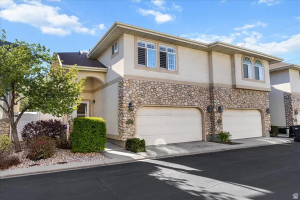 $529,900 | 7824 South Sequoia Tree Lane, Sandy, UT 84094