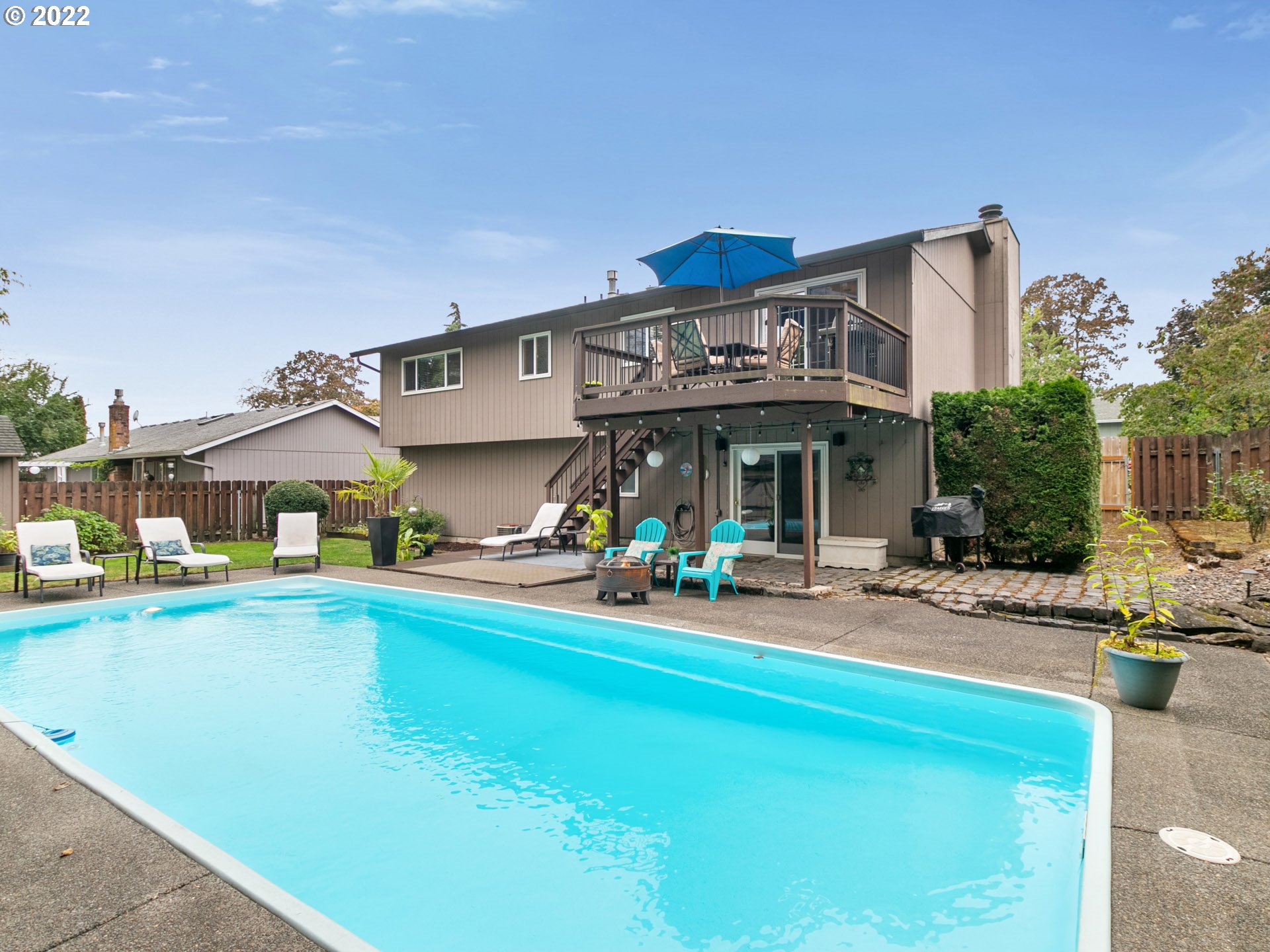 6840 Angus Way Gladstone, OR 97027 - Photo 4 of 32 Swimming Pool