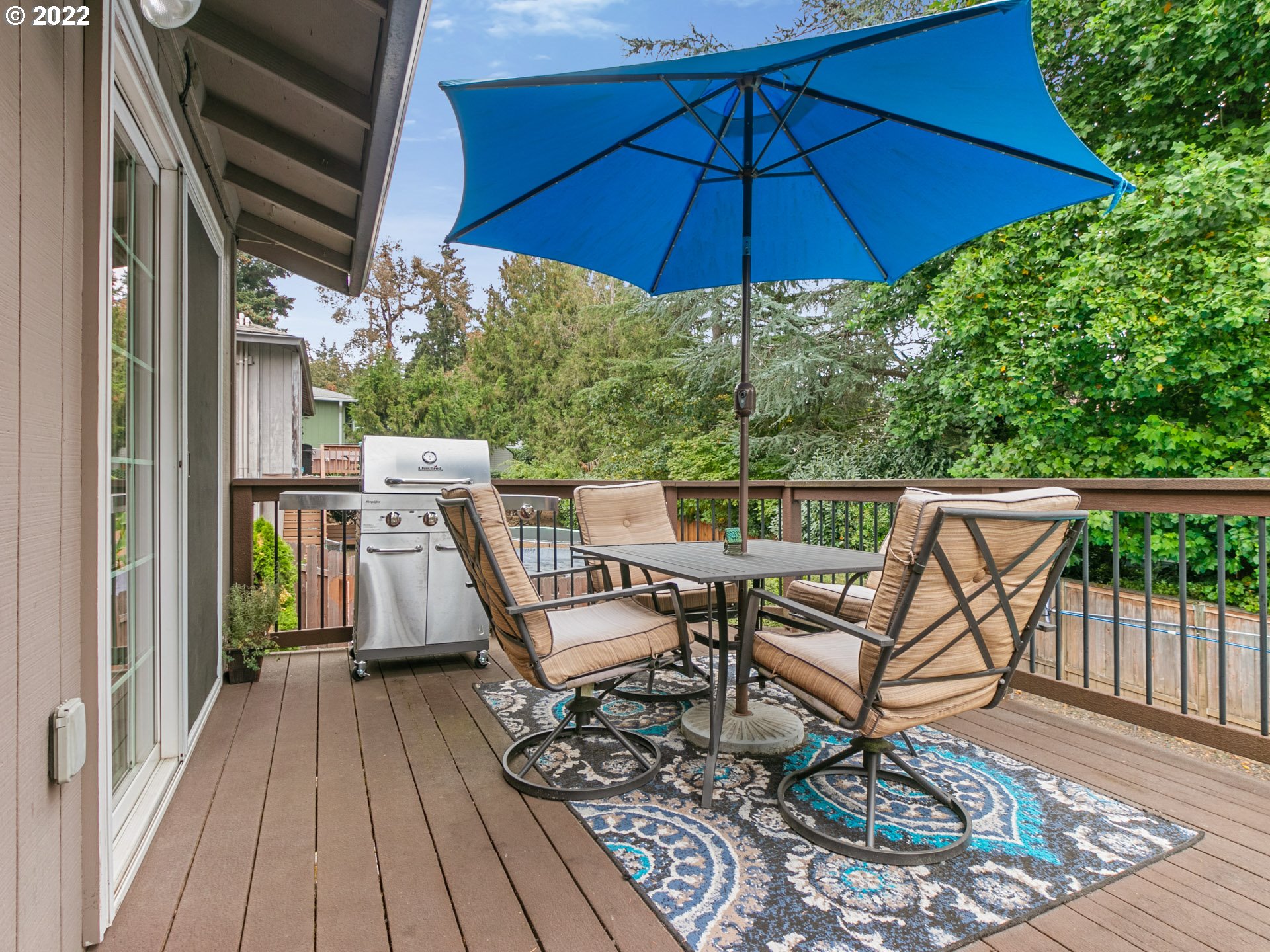 6840 Angus Way Gladstone, OR 97027 - Photo 8 of 32 Deck