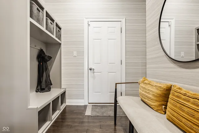 $1,285,000 | 11552 Willow Bend Drive, Zionsville, IN 46077