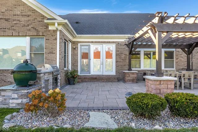 $1,285,000 | 11552 Willow Bend Drive, Zionsville, IN 46077