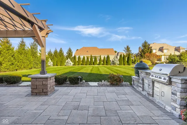 $1,285,000 | 11552 Willow Bend Drive, Zionsville, IN 46077