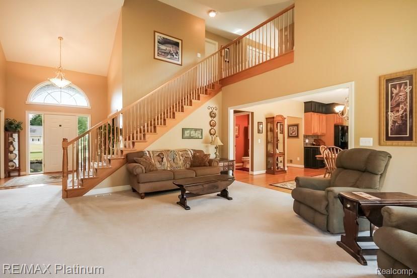 2813 Black Eagle Ridge Howell, MI 48843 - Photo 10 of 61 010-2987386-small.jpg