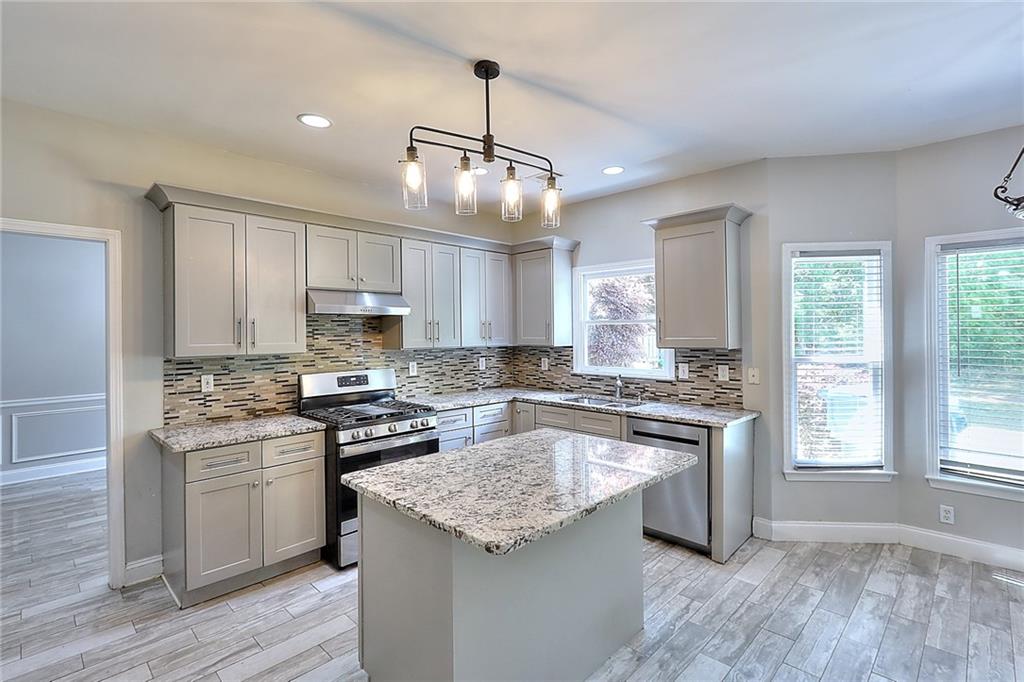 2520 Potomac View Court Grayson, GA 30017 - Photo 2 of 32