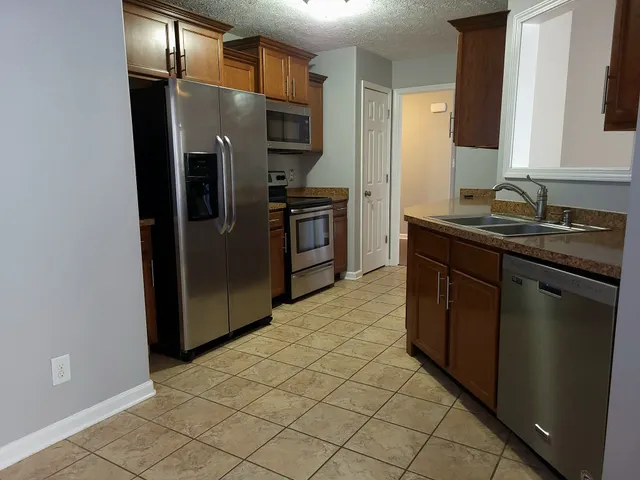 $2,200 | 961 Joey Drive, Clarksville, TN 37042