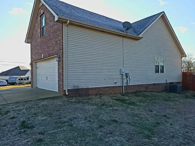 $2,200 | 961 Joey Drive, Clarksville, TN 37042