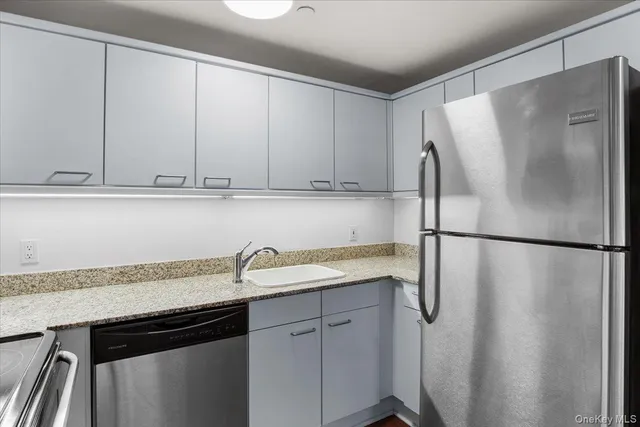 $4,600 | 100 Cutter Mill Road, Unit 3F, Great Neck, NY 11021