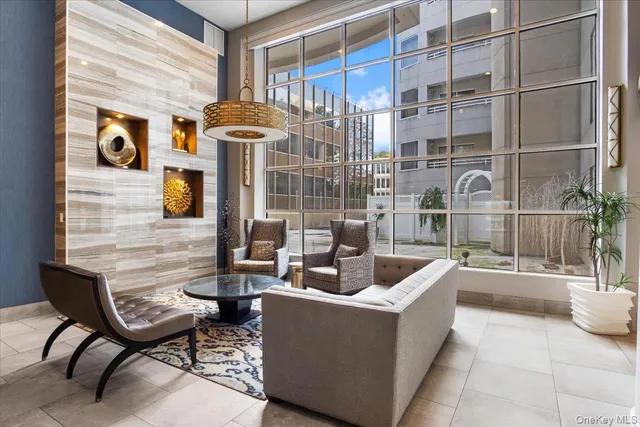 $4,600 | 100 Cutter Mill Road, Unit 3F, Great Neck, NY 11021