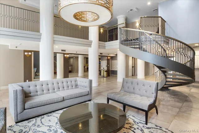 $4,600 | 100 Cutter Mill Road, Unit 3F, Great Neck, NY 11021