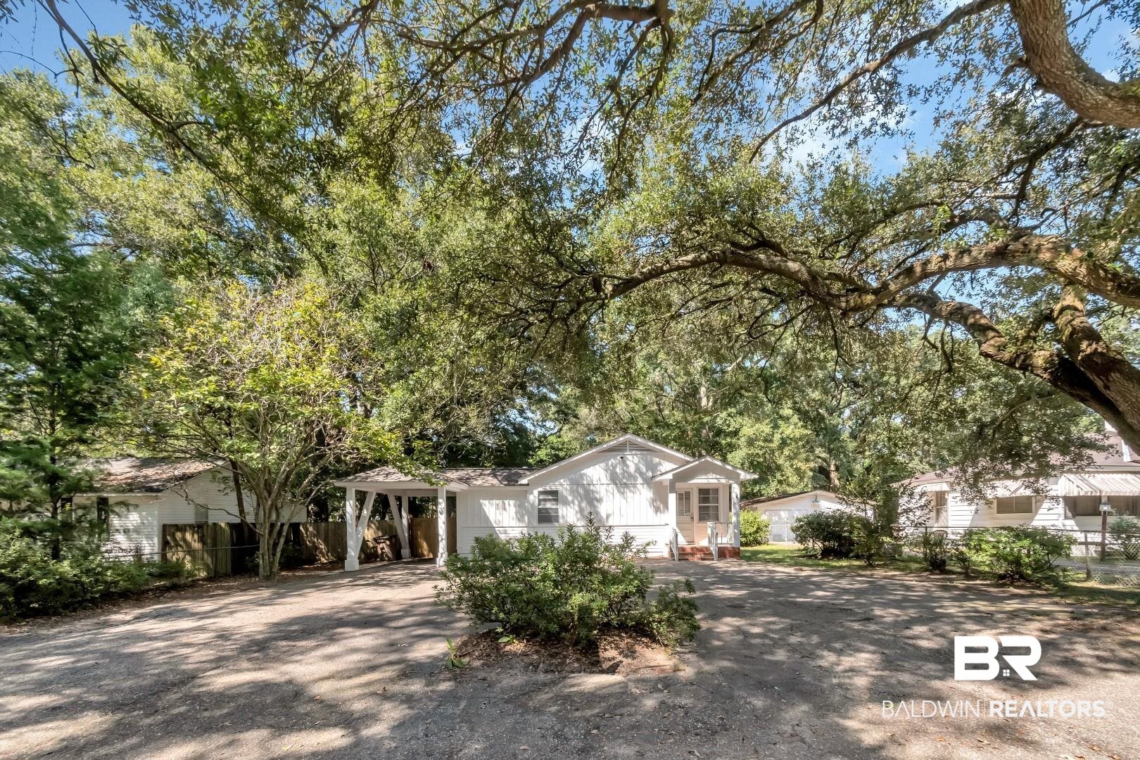 5224 Border Drive South Mobile, AL 36608 - Photo 2 of 22