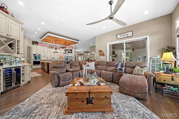 $2,100,000 | 32 Taylors Way, Foristell, MO 63348