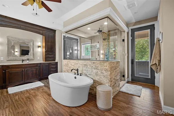 $2,100,000 | 32 Taylors Way, Foristell, MO 63348