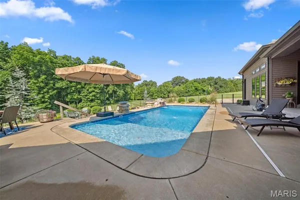 $2,100,000 | 32 Taylors Way, Foristell, MO 63348