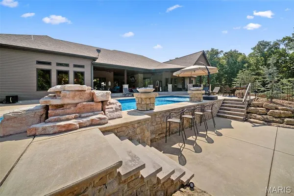 $2,100,000 | 32 Taylors Way, Foristell, MO 63348