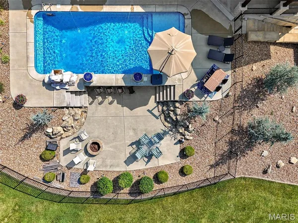 $2,100,000 | 32 Taylors Way, Foristell, MO 63348