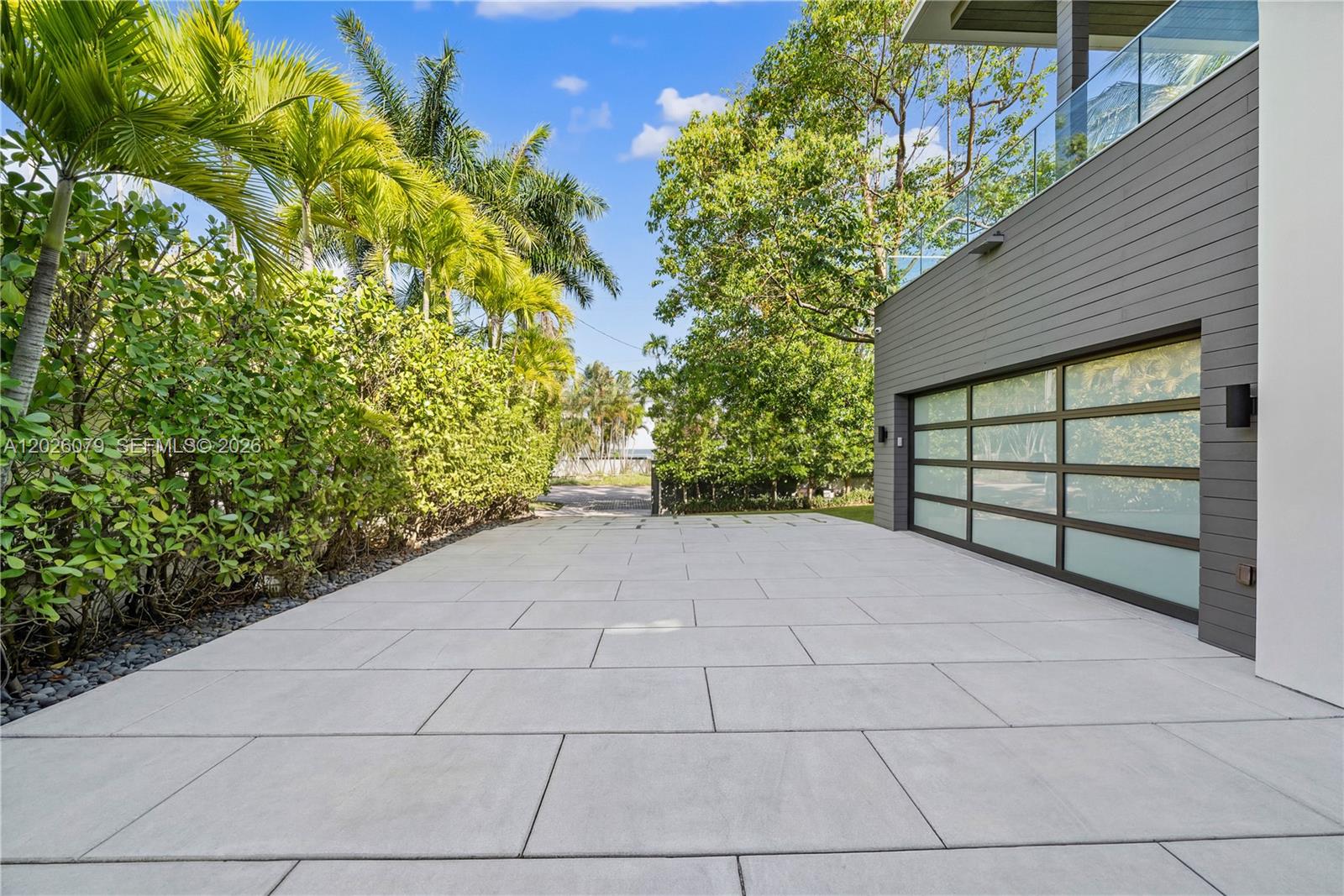 5061 North Bay Road Miami Beach, FL 33140 - Photo 57 of 63