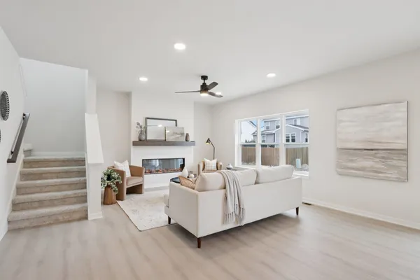 $632,900 | 534 Buss Cottage Grove, Cottage Grove, WI 53527