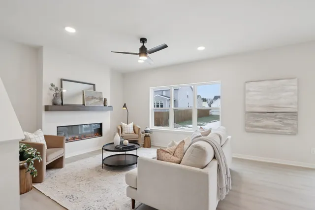 $634,900 | 534 Buss Cottage Grove, Cottage Grove, WI 53527