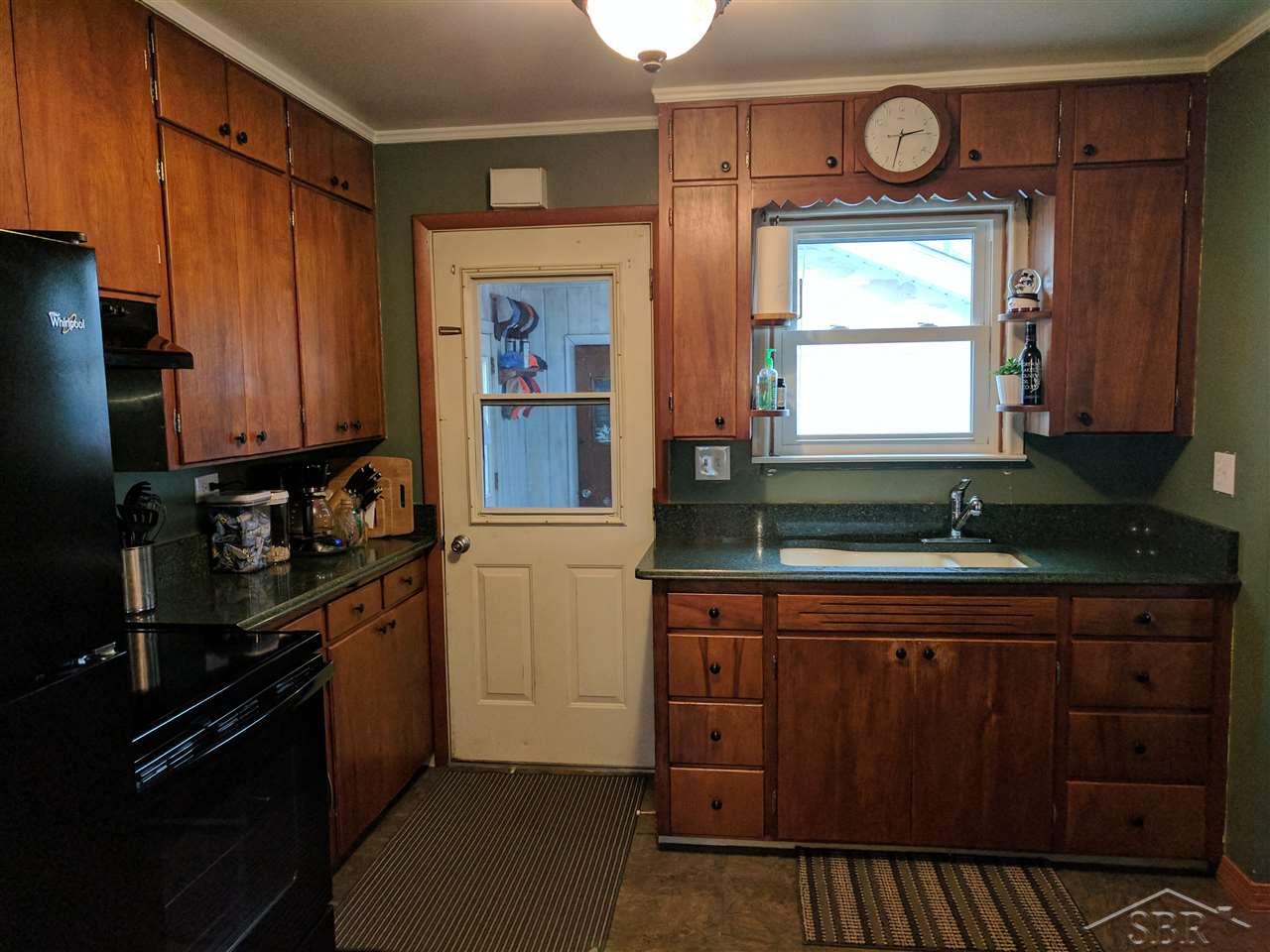 3175 Weigl Road Saginaw, MI 48609 - Photo 5 of 7 31354305-5.JPG