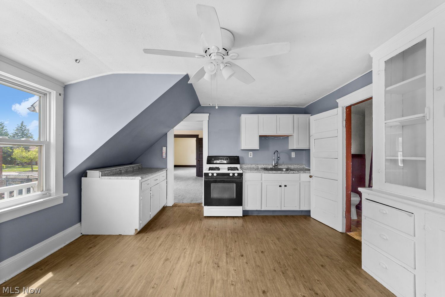 5977 Ridge Road Parma, OH 44129 - Photo 4 of 30 Gallery Image 4