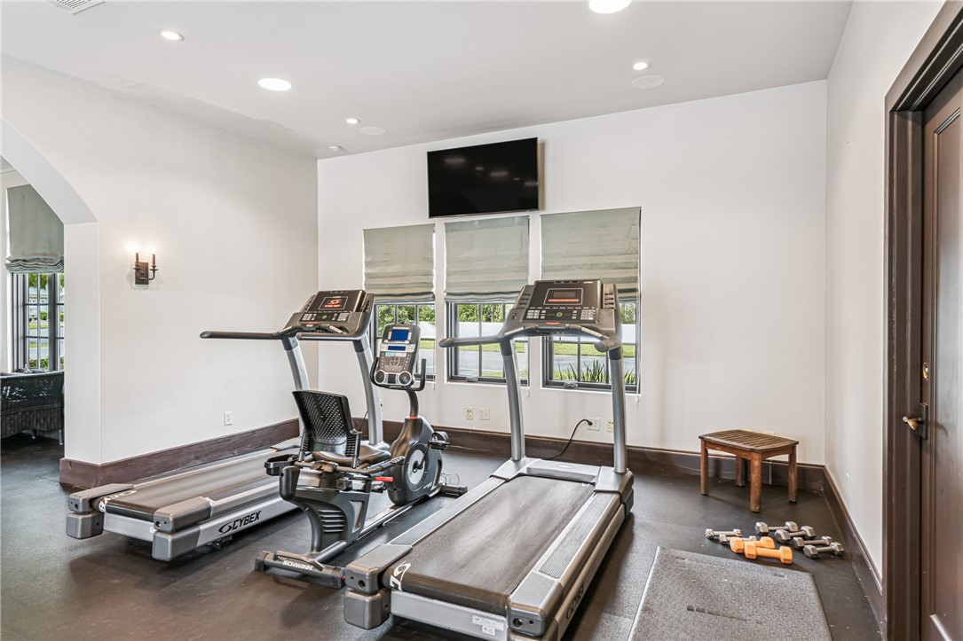 291 Bottlebrush Walk Brunswick, GA 31525 - Photo 33 of 37 Luxury Amenities