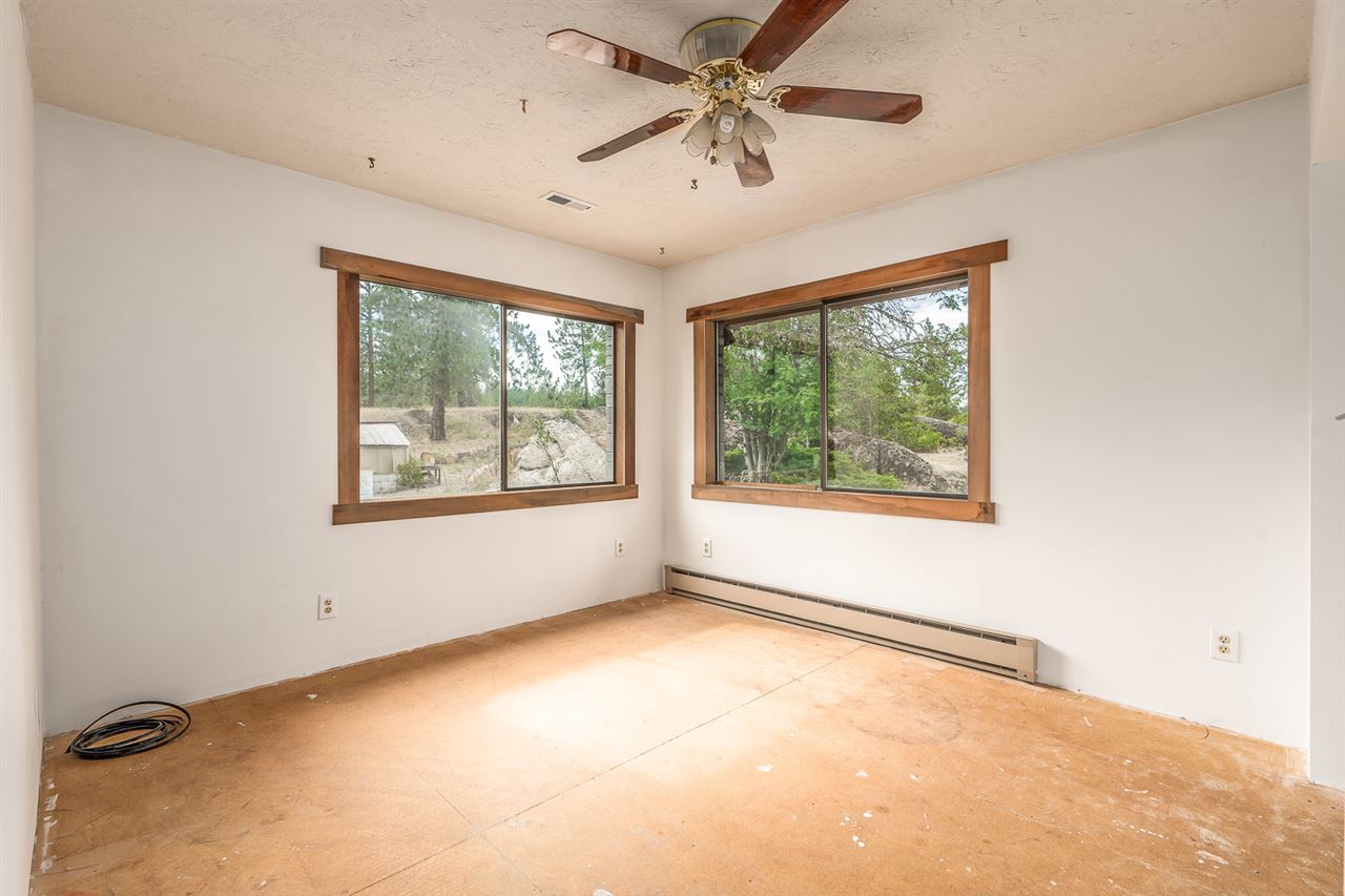 15815 North Hazard Road Spokane, WA 99208 - Photo 10 of 18