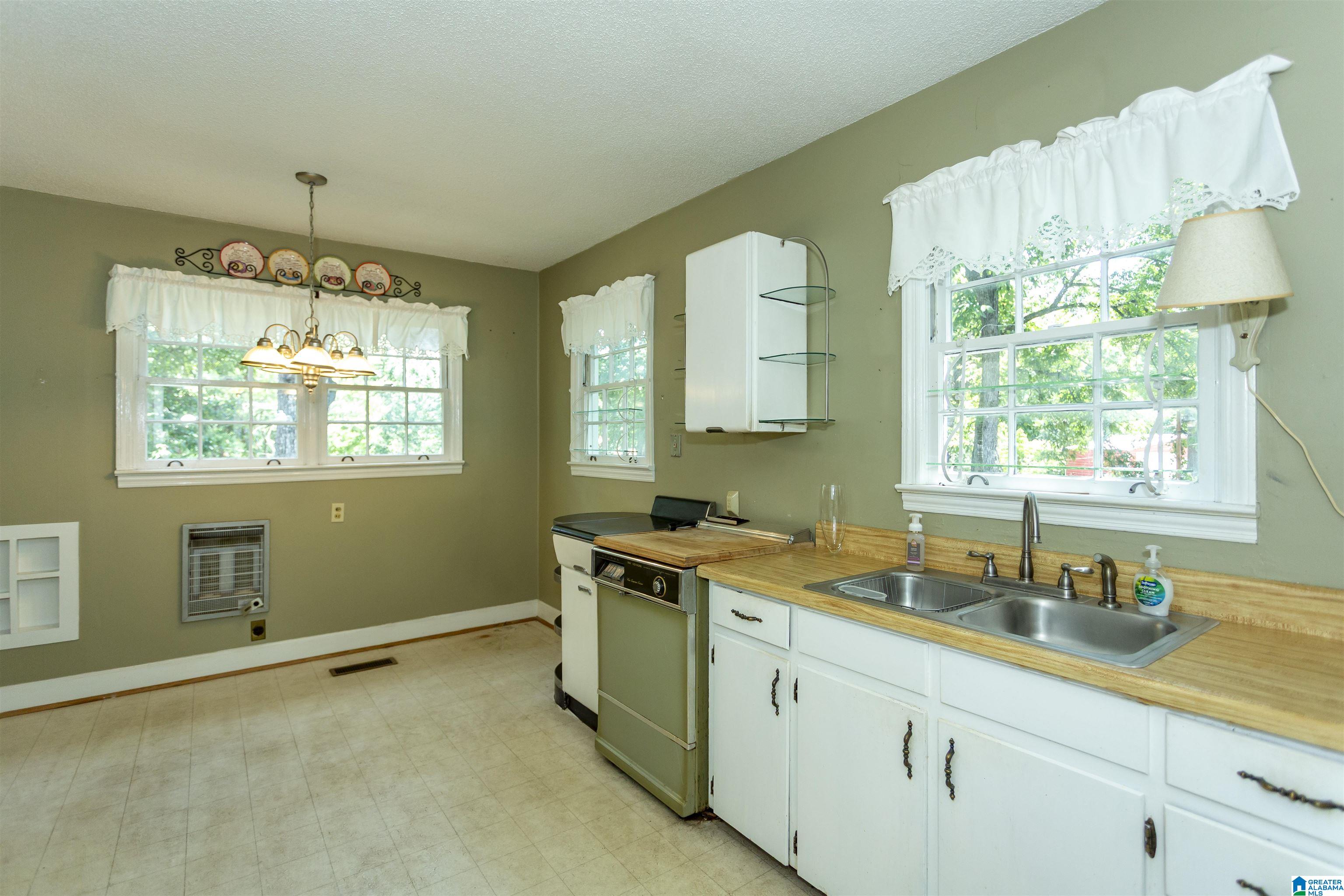 2028 High School Road Bessemer, AL 35023 - Photo 21 of 47