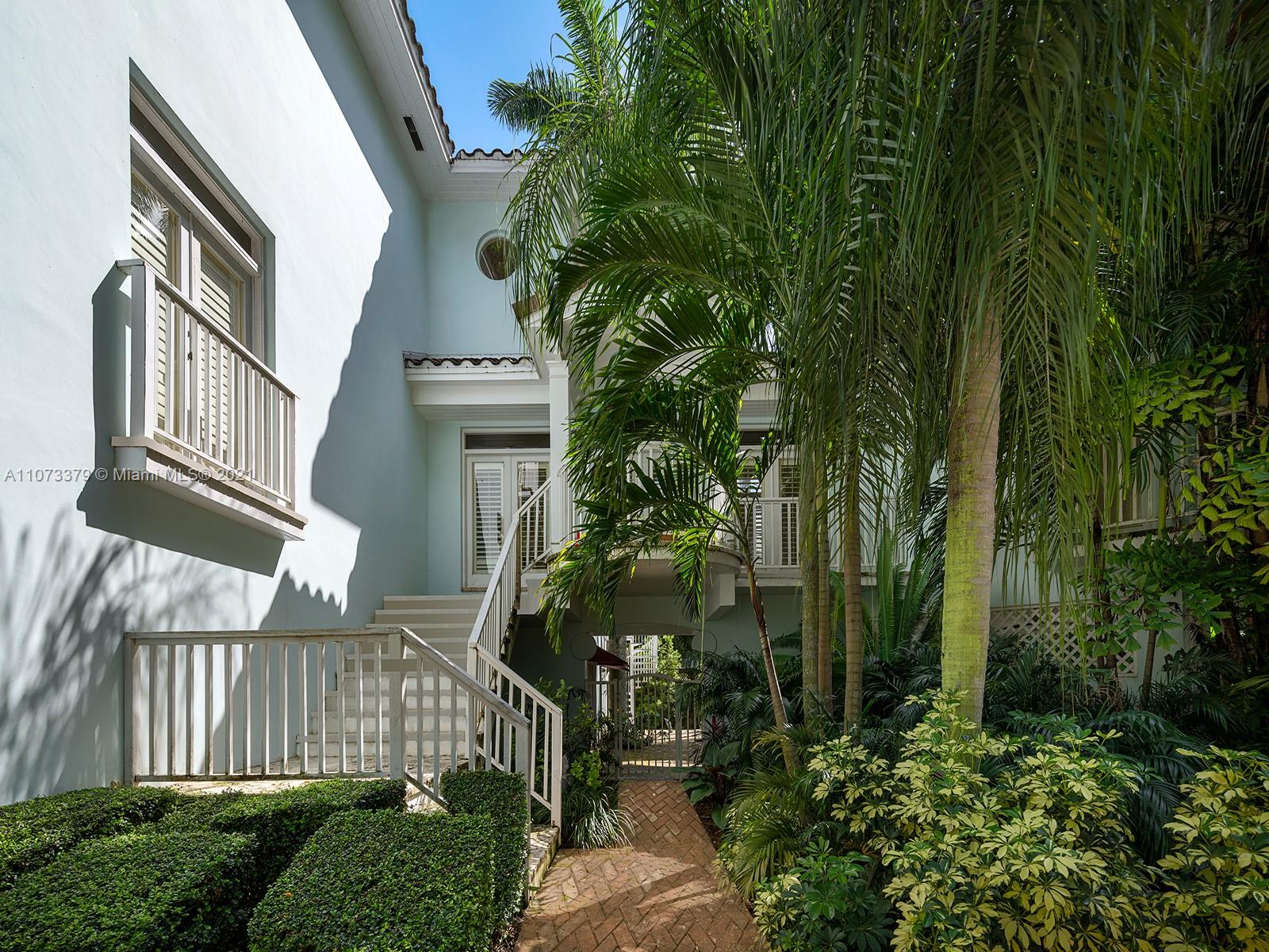 3545 Anchorage Way Miami, FL 33133 - Photo 6 of 12 Gallery Image 6