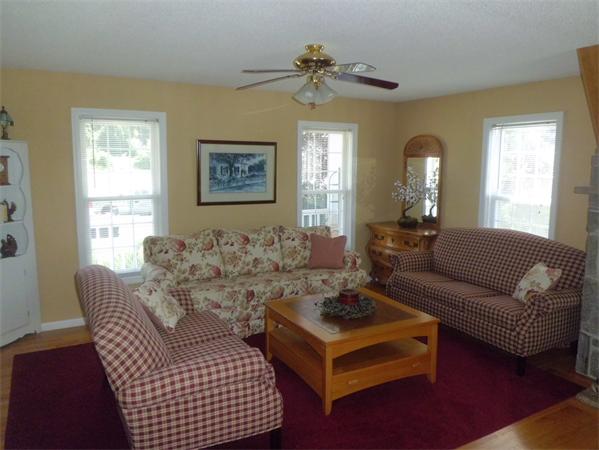 8 Old Farm Road Palmer, MA 01069 - Photo 6 of 29 Gallery Image 6