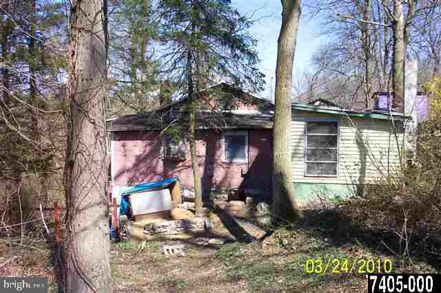 135 Creek Bottom Road Manchester, PA 17345 - Photo 4 of 4 Gallery Image 4