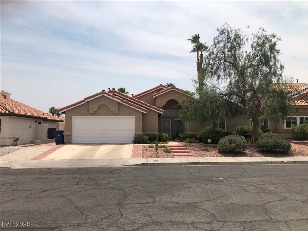 Undisclosed Address Henderson, NV 89074 - Photo 2 of 36